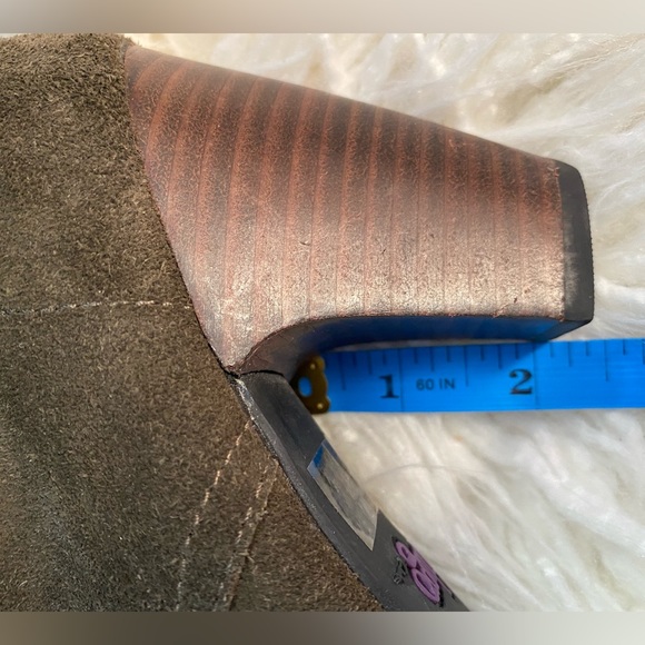 Clarks Suede Lace-Up Ankle Boots - Picture 3 of 10